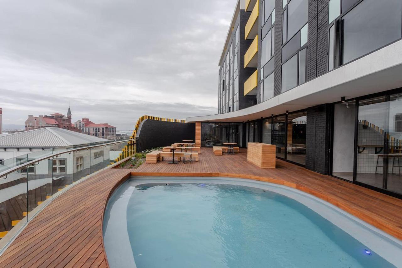 Appartement Brand New Penthouse With Waterfront Views à Le Cap Extérieur photo